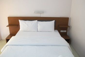 Hotel Somjai House Si Racha Zewnętrze zdjęcie